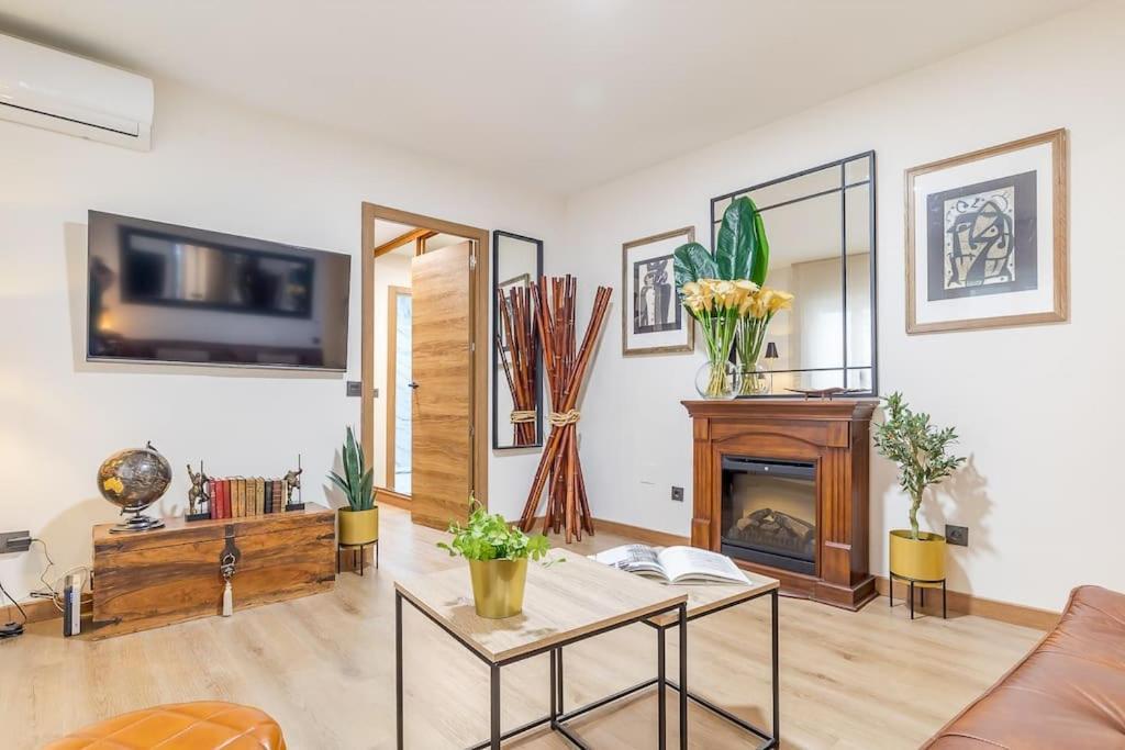 Apartamento Reformado Y Tranquilo Junto A Gran Via Madri Exterior foto