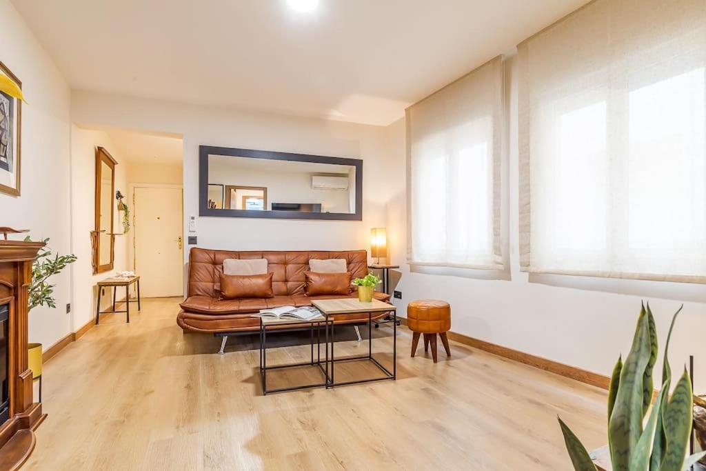 Apartamento Reformado Y Tranquilo Junto A Gran Via Madri Exterior foto